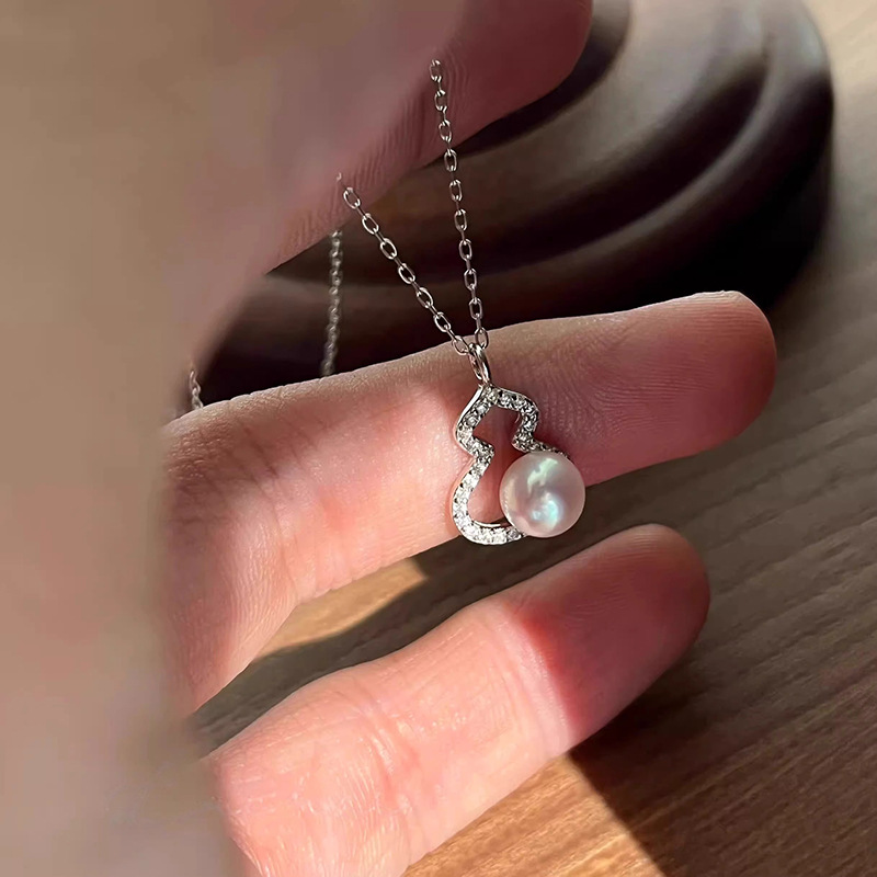 Colar vintage de pérolas e diamantes pingente cabaça mulher_voghion.com