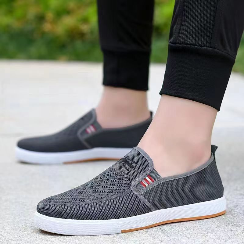 Spring/Summer 2026 New Style Flyknit Men's Shoes Non-Slip Rubber Soft Sole Old Beijing Cloth Shoes Men's Slip-On Breathable Shoes Black