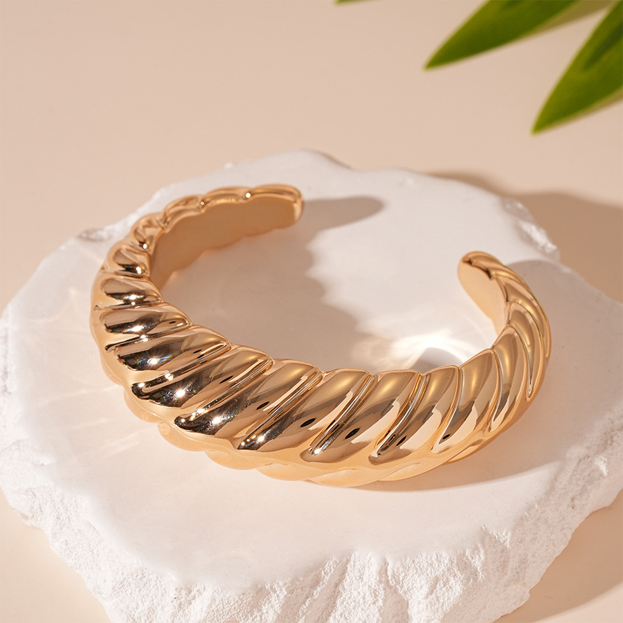 Pulsera de apertura geométrica irregular metálica europea y americana, personalidad exagerada, temperamento de nicho simple, joyería de alta gama femenina