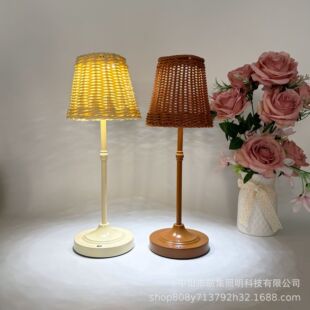 Retro Led Rechargeable Rattan Lamp Girly Style Home Accessible Luxury Decorative Ornaments Night Light Bedroom Bedside Warm Ins