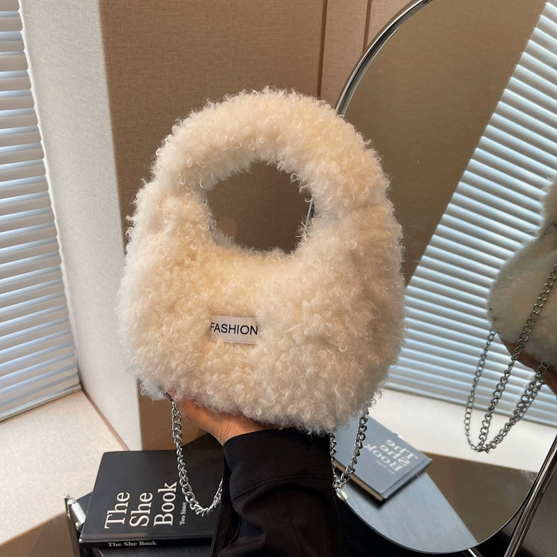 Симпатичная плюшевая сумка 2024 новый модный универсальный облачный сумка с высокой ценностью нишевая повседневная сумка через плечо