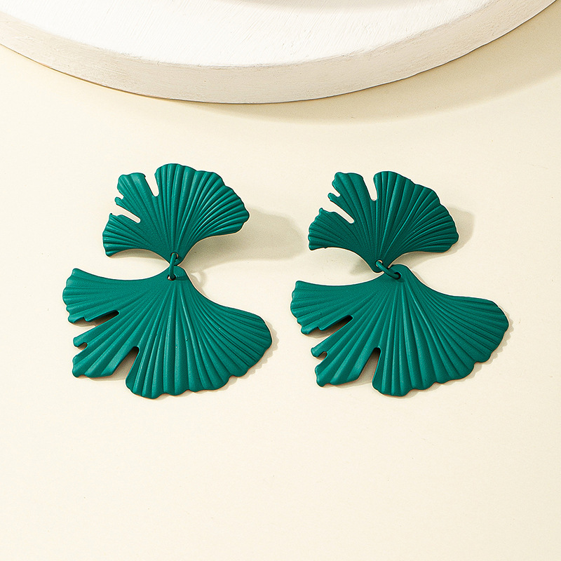 New Style Spray Paint Green Ginkgo Leaf Earringspicture6