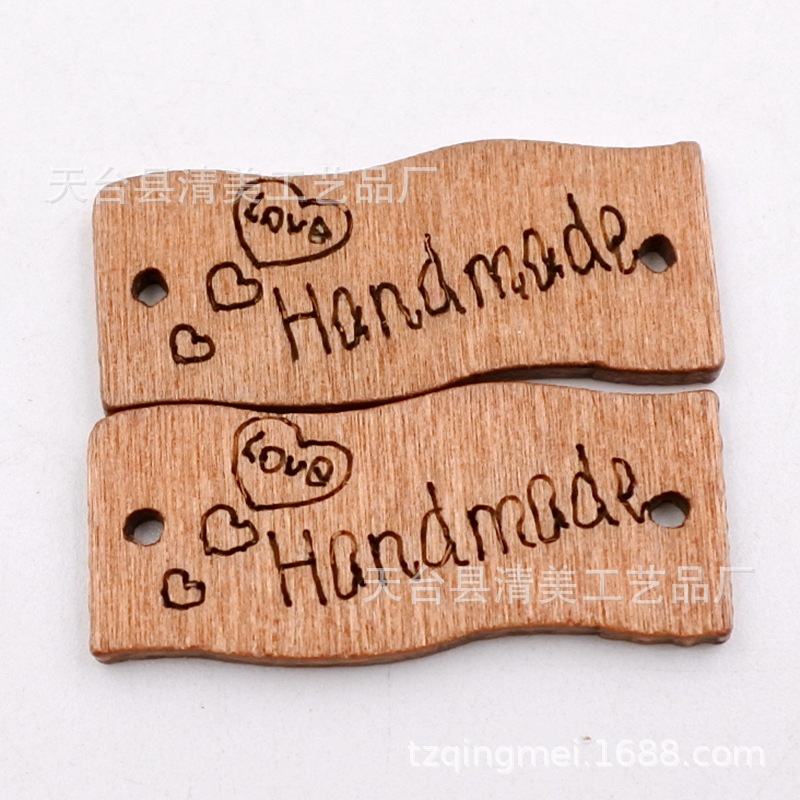 30*13mm marrón ondulado letrero decorativo placa de identificación de madera botón placa de madera hecha a mano 50 piezas por paquete