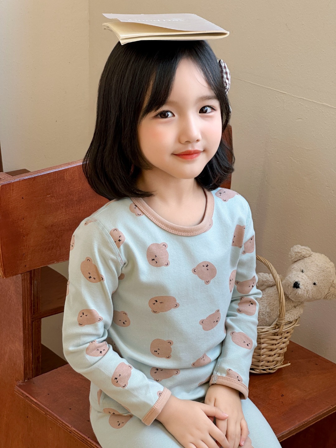 湖蓝眯眼熊3.jpg