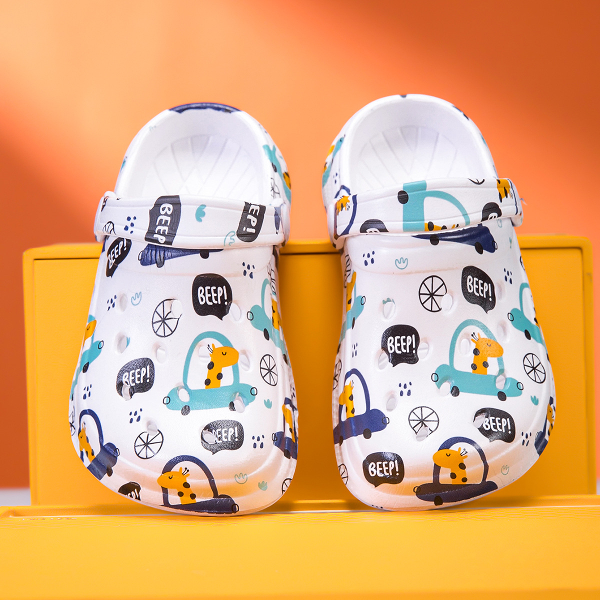 Children's Slippers, Boys' Clogs, Dinosaur Design, 2026 Spring New Model, Girls' Breathable Home Non-Slip Lightweight Beach Sandals