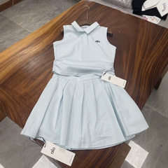 Alo2025新型poloスーツのショートスカートの小さい子のファッションの南油の爆発の新型
