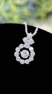 18K Gold Fine Jewelry 1.7 Carat Large Cultured Diamond Pendant Jewelry Tiktok Wholesale Agent