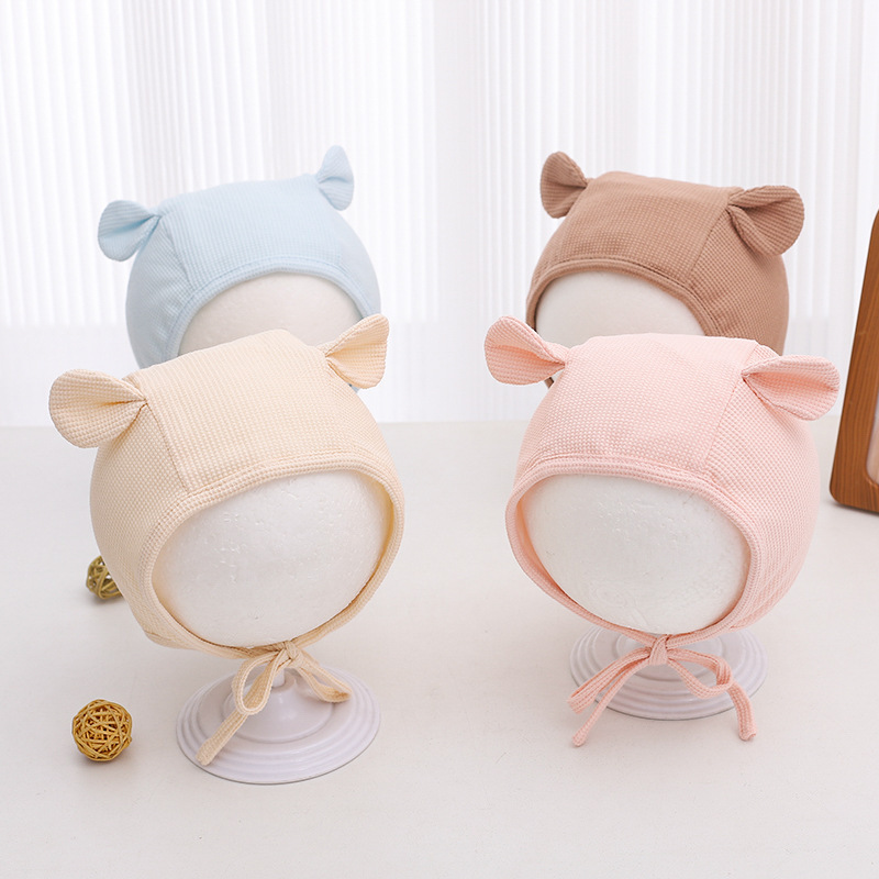 Sombreros para bebés primavera y otoño pequeños meses bebés simple sombrero de protector de orejas de color sólido lindo estilo de orejas gorra de algodón