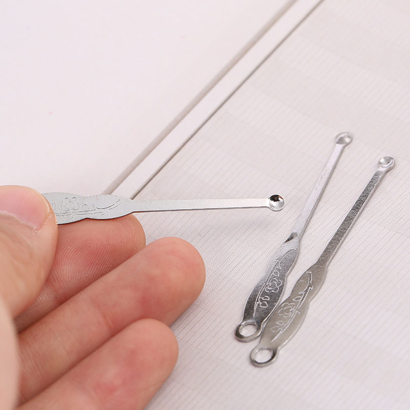 Ear scoop, ear scoop, earwax scoop, old-fashioned buckle ear scoop, portable ear scoop for adults, children's ear scoop