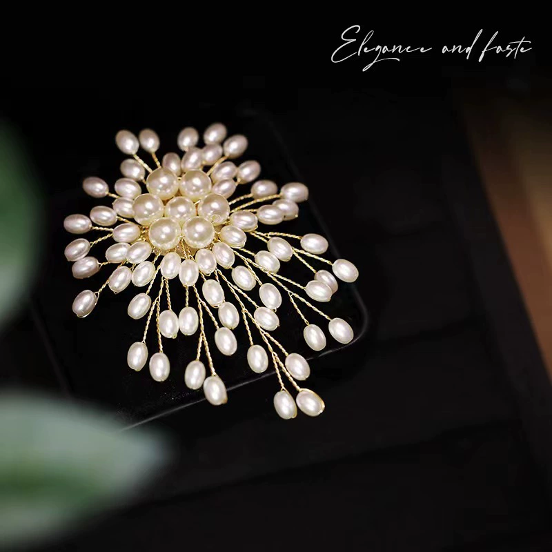 Pearl brooch, gold‑tone lapel pin, floral and snowflake styles, lightweight elegant accessory