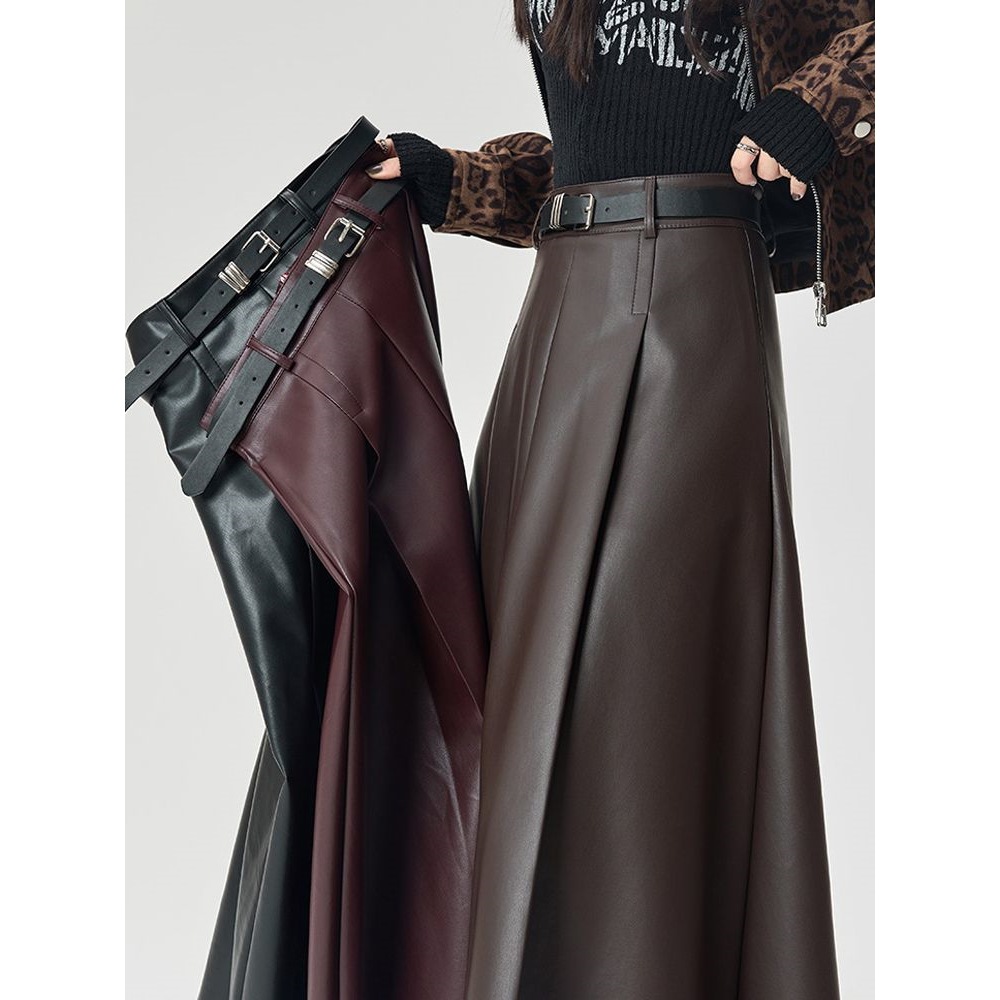 咖色皮裙半身裙女秋冬2025新款长款高腰显瘦垂感a字pu皮百褶伞裙