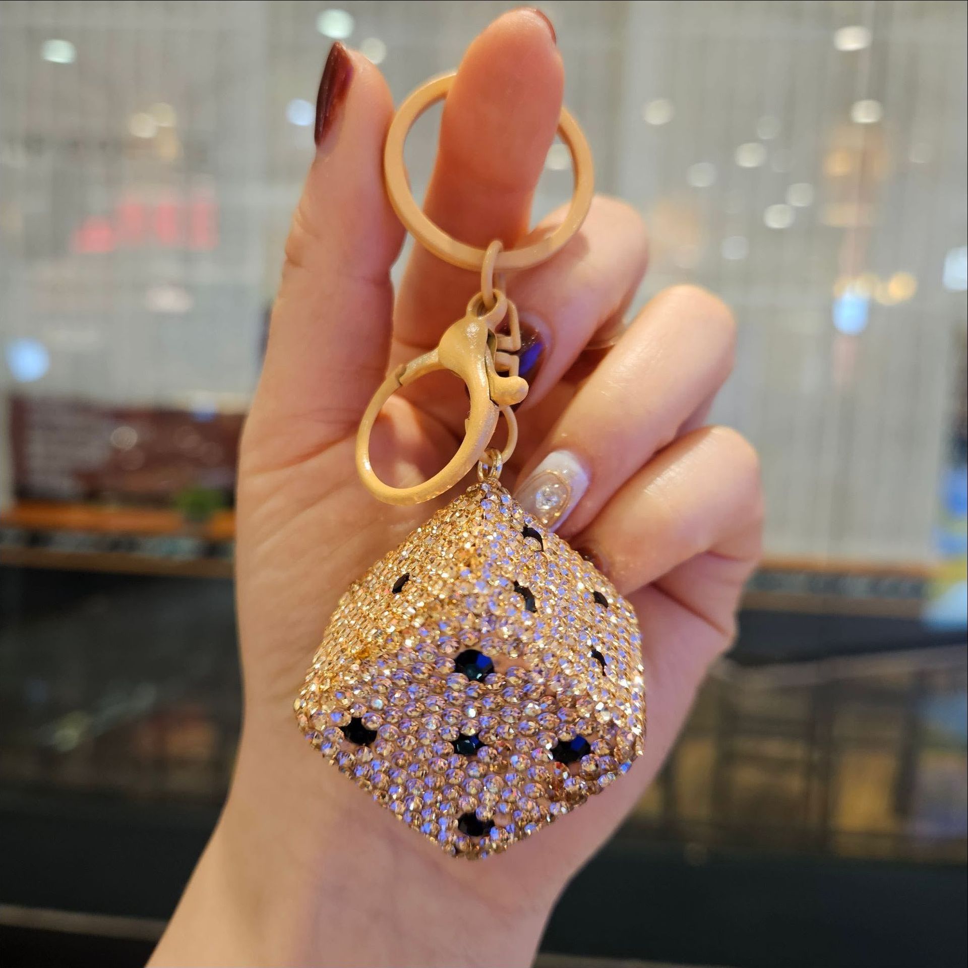 Dice, champagne color