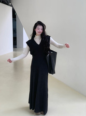 気品の怠惰なスーツの長袖の半高襟のtシャツの婦人服の冬のゆったりしたvネックのワンピースの2つのセット