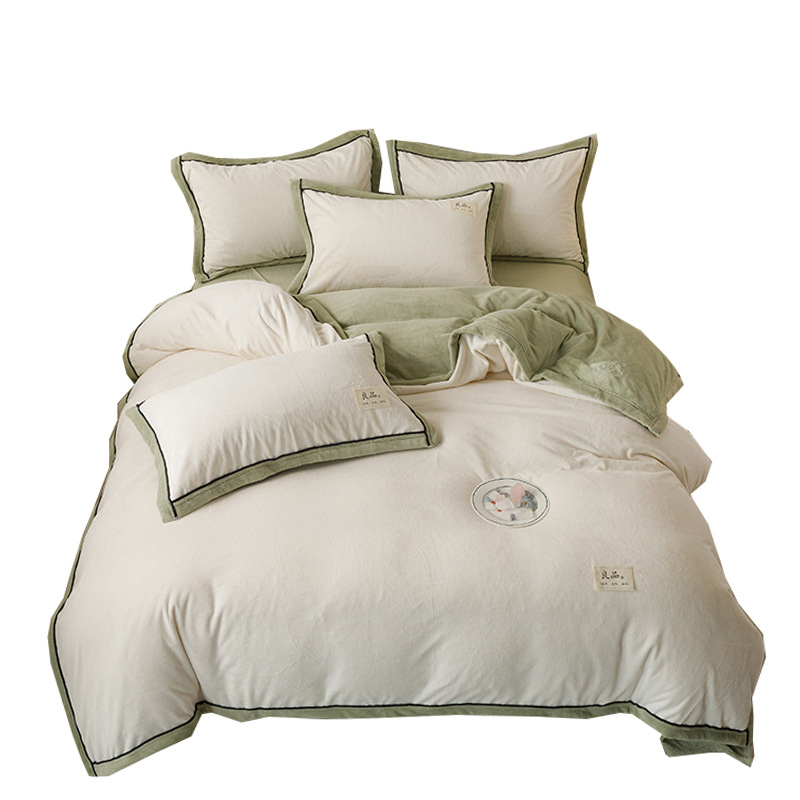 Cama de invierno de terciopelo de leche de cuatro piezas de terciopelo de doble cara de coral de brida de terciopelo de invierno de terciopelo de tres sábanas de colchón gruesas