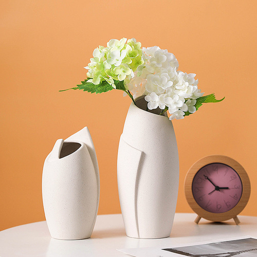 Nordic ins style high-looking small vase simple white ceramic ornaments living room European flower ornaments high-end
