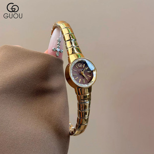 GUOU�ŚW�¿��߹��ֱ�����Ů��r��С���P��ɫ��朱��羳���Q