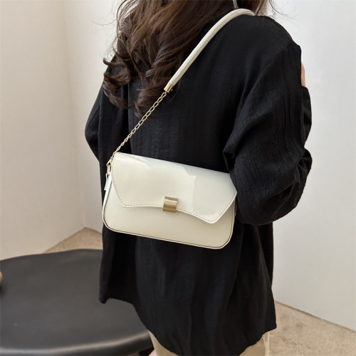 This year's popular fashion Korean chain small bag for women 2024 summer new style simple fashion commuter small square bag