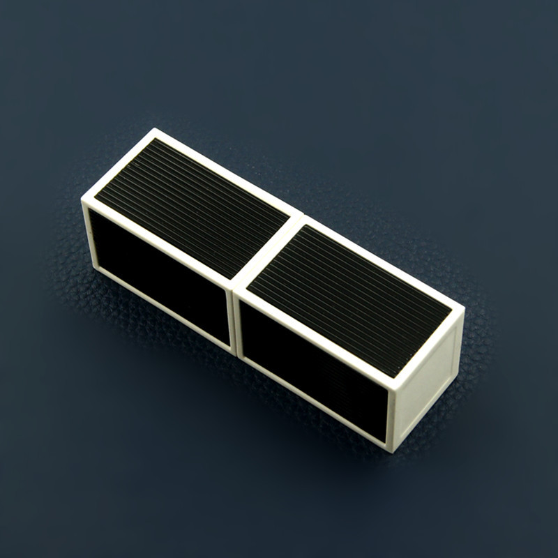 Envío de la gota en stock al por mayor parche cuadrado tubo de lápiz labial a rayas blanco y negro tubo de bálsamo labial tubo vacío calibre 12,1 DIY