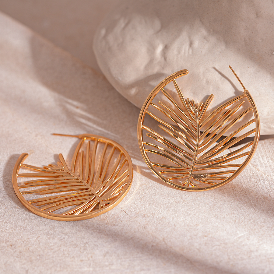 21g Weight 925 Sterling Silver Ear Needle Material Ear Studs Classification 1 Pair Quantity Holiday, Banquet Occasion Alloy Material Leaf Pattern Women's Gender Plating Design Casual, Elegant, Lady Style 1 Pair Casual Elegant Lady Leaf Plating Alloy Ear Studs 3