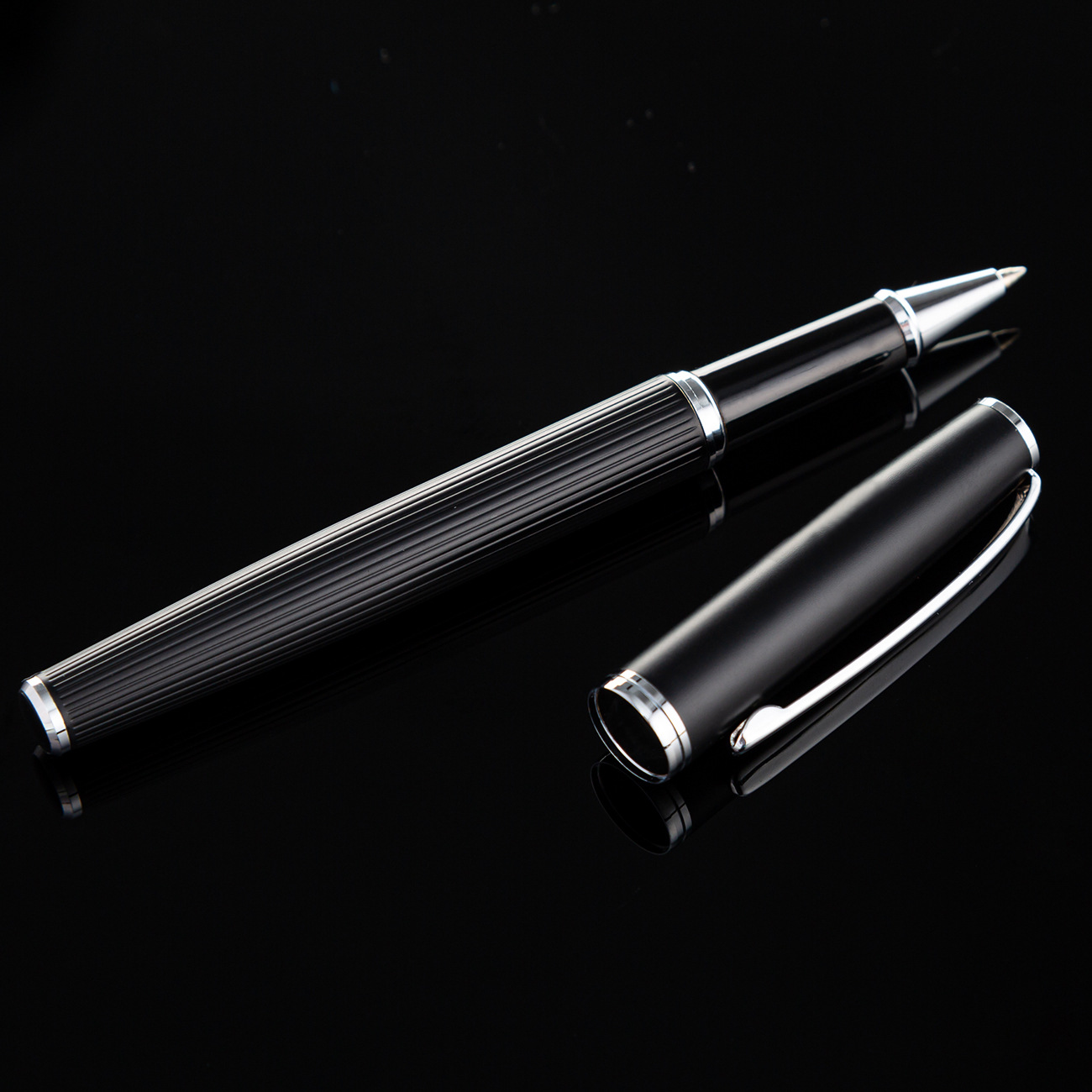 Pluma de gel pluma de firma de metal en stock venta al por mayor regalo de publicidad creativa bolígrafo impresión LOGO entrega de una pieza