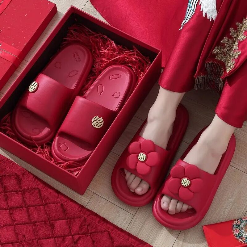 Wedding Slippers in Festive Red, a Pair of 2024 New Models, Bridal Dressing Gown, Light Luxury Slippers for Newlyweds, Bride's Wedding Slippers Wedding Slippers in Festive Red, a Pair of 2024 New Models, Bridal Dressing Gown, Light Luxury Slippers for Newlyweds, Bride's Wedding Slippers