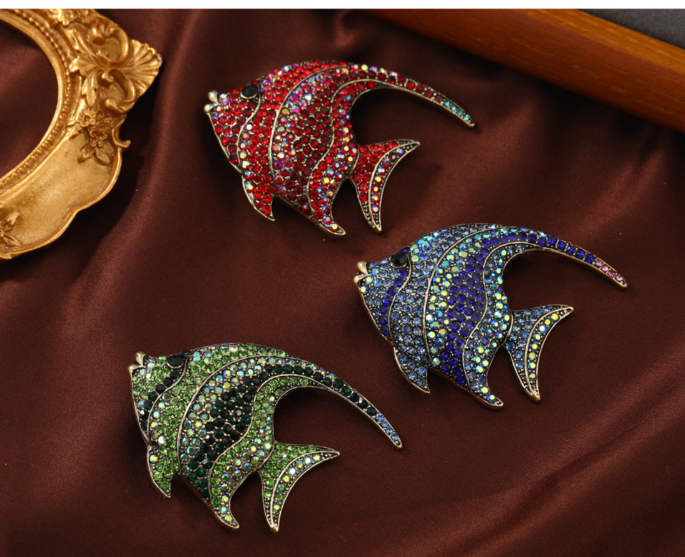 Rétro Brillant Poisson Alliage Placage Incruster Strass Unisexe Broches display picture 3