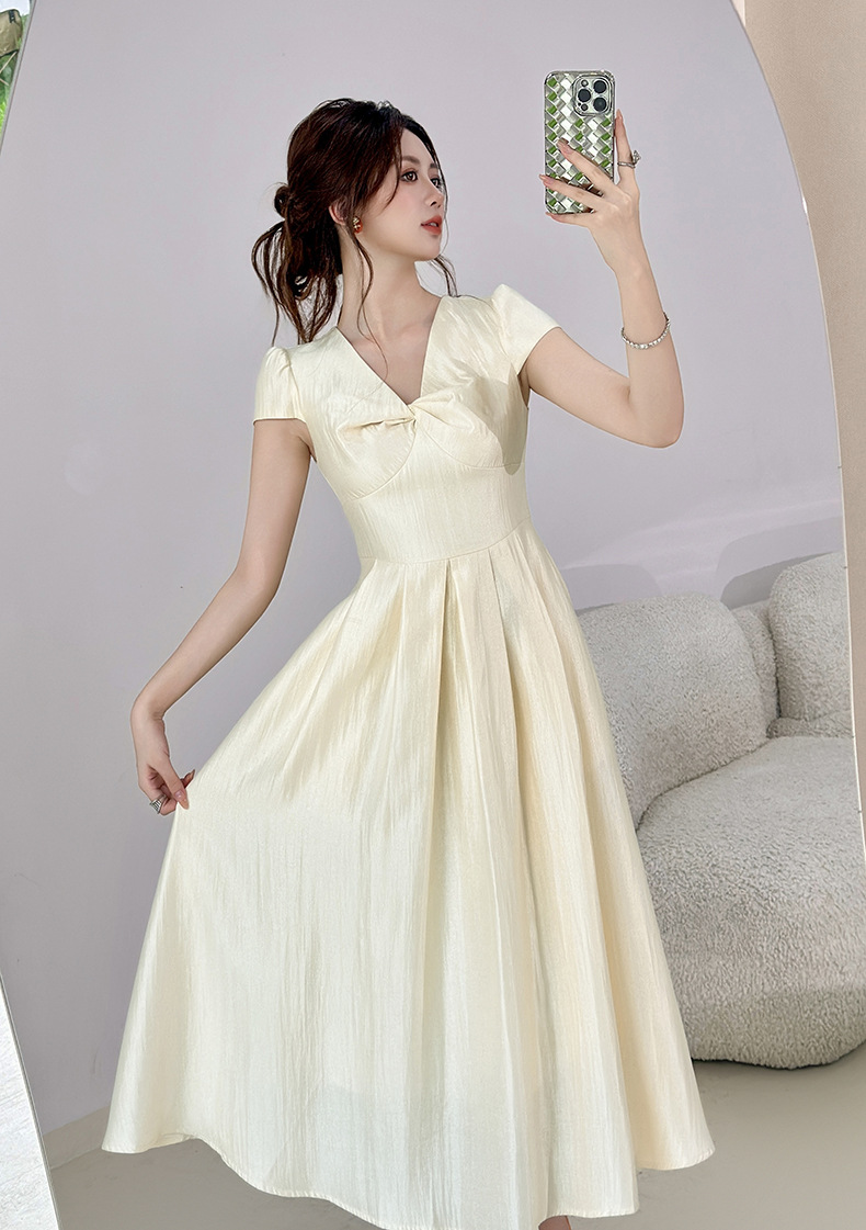 Đầm maxi nữ thiết kế kiểu Pháp cổ chữ V thắt nút, thắt eo — mơ chi tiết 3