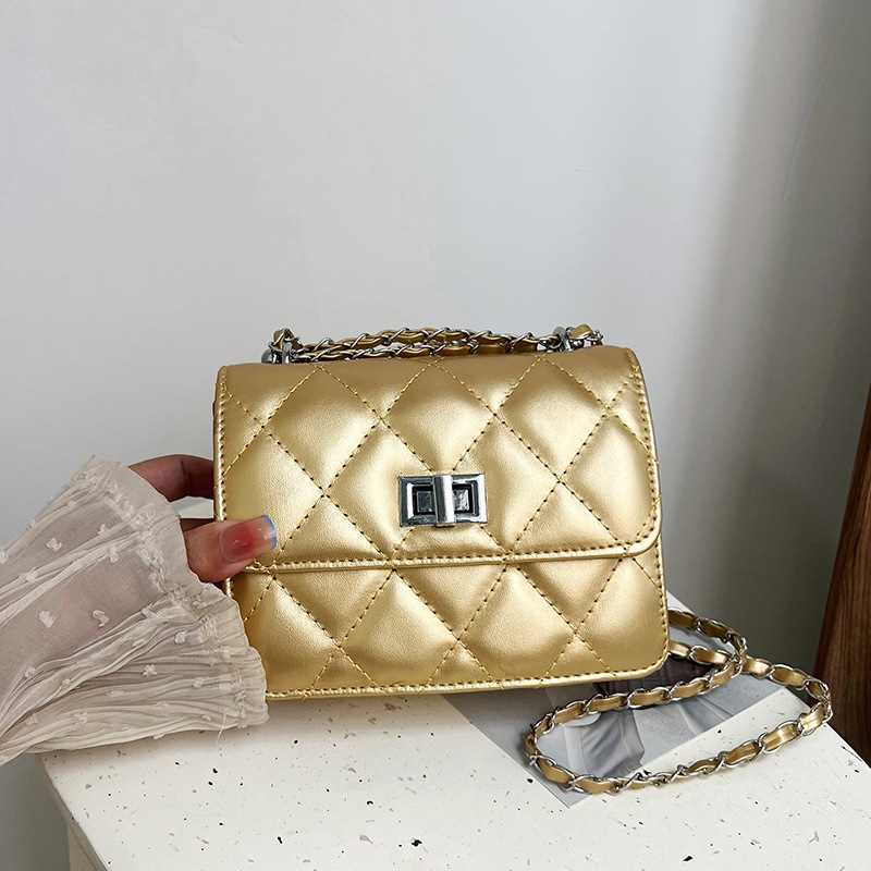 Mini bolso de plata para mujer 2024 nuevo bolso de cadena de diamantes de alta gama de moda bolso cuadrado pequeño de mensajero de un solo hombro
