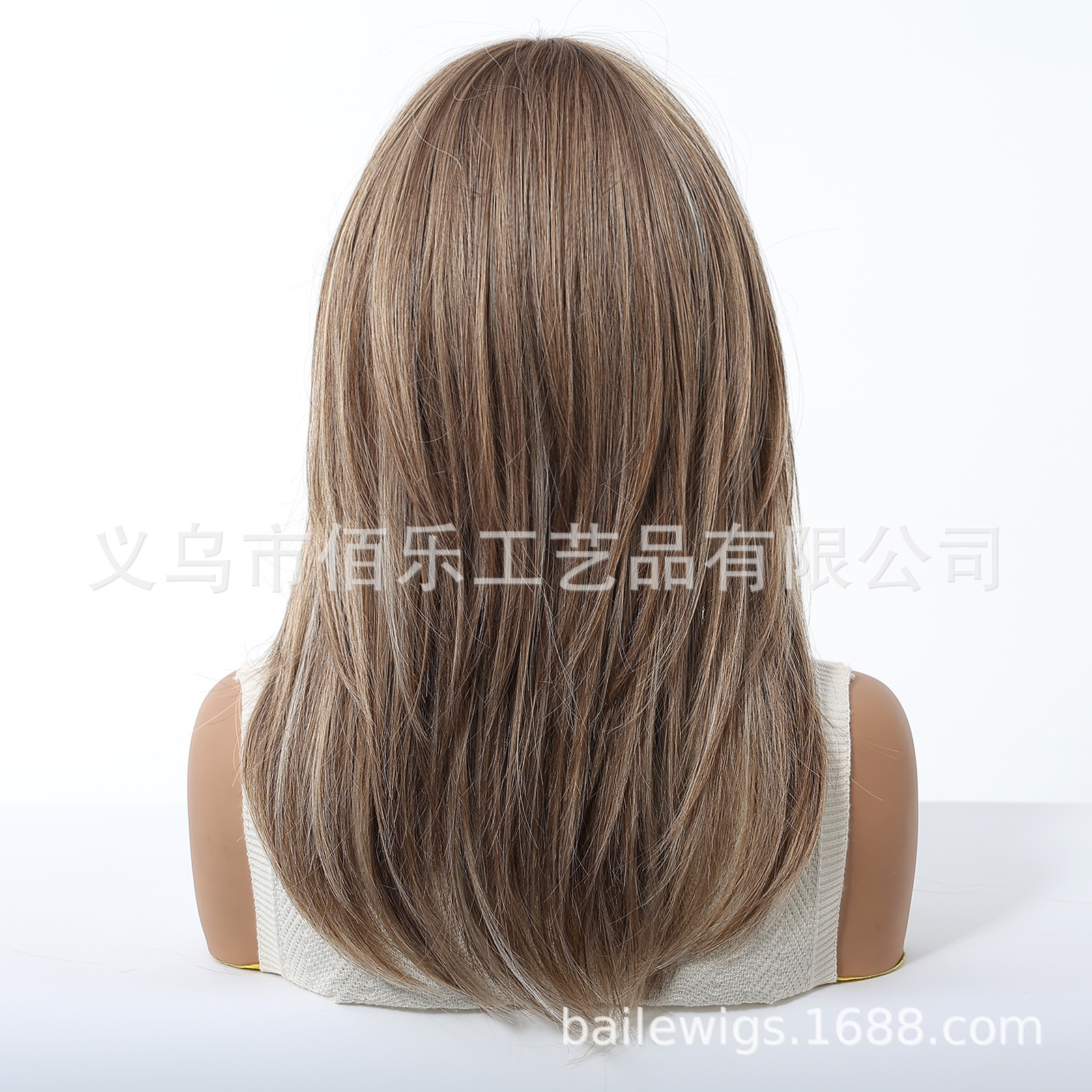 18 pulgadas peluca marrón Qi ping capas de cabello largo recto europeo y americano venta caliente en stock de pelucas