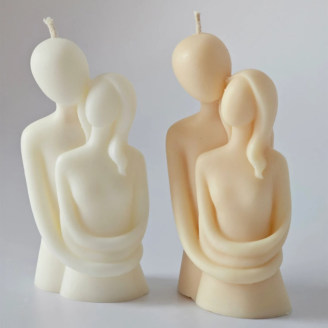 [Love in arms] Couple embraces aromatherapy candle lasting lock love Valentine's Day gift