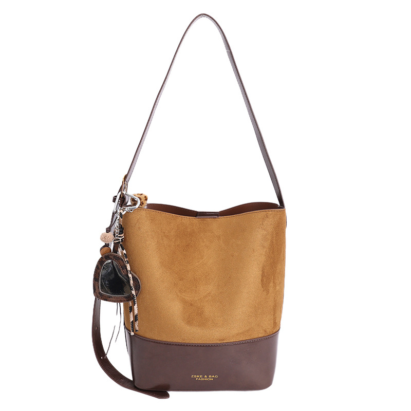 Gran capacidad de hombro bajo la axila bolso de cubo de agua para mujeres ventas calientes nueva textura de alta calidad de seda empalmado bolso de color contraste