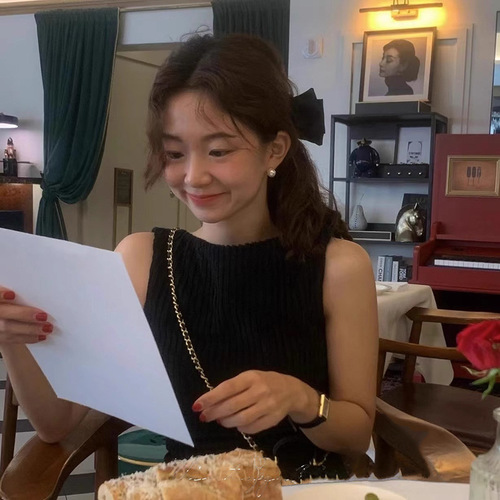 Blogger's same Hong Kong style retro high-end Shijia pearl earrings for women s925 sterling silver needle niche versatile earrings