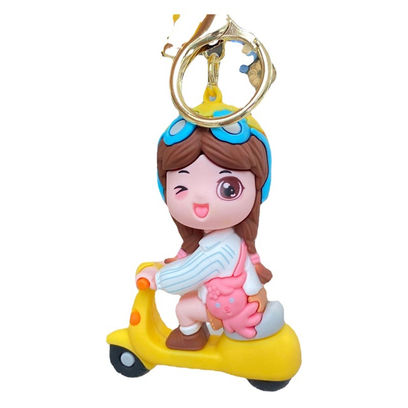 Creativo de dibujos animados tranvía pareja muñeca coche llavero mochila colgante linda chica corazón muñeca máquina pequeño regalo lote