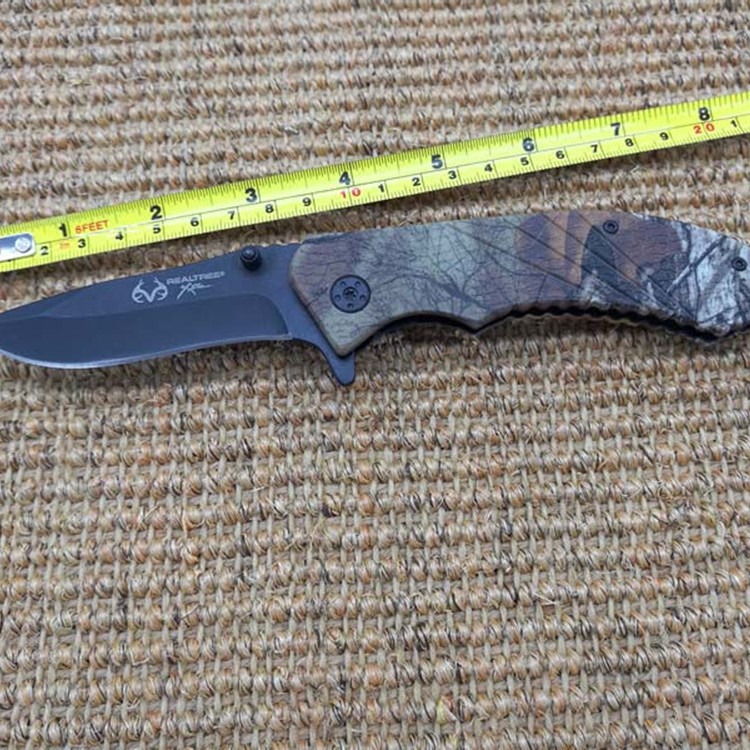 厂家直供迷彩柄户外折刀野营求生折叠刀礼品小刀