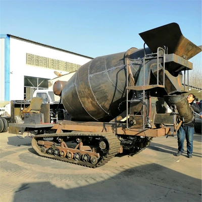 Manufacturer's Crawler Concrete Mixer Betonqarışdıran maşınlar