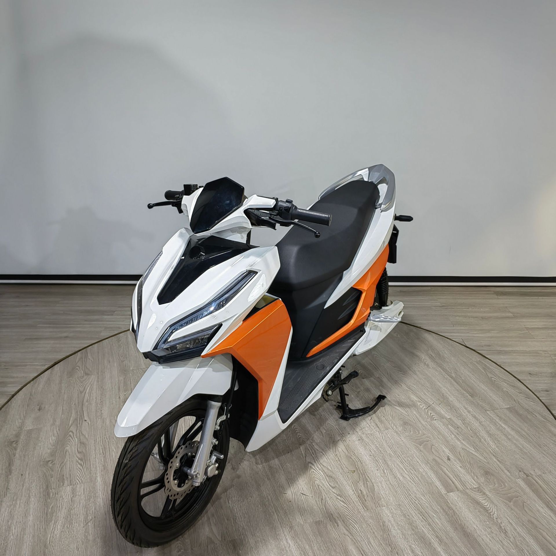 Электроскутер ZS-01 передний диск