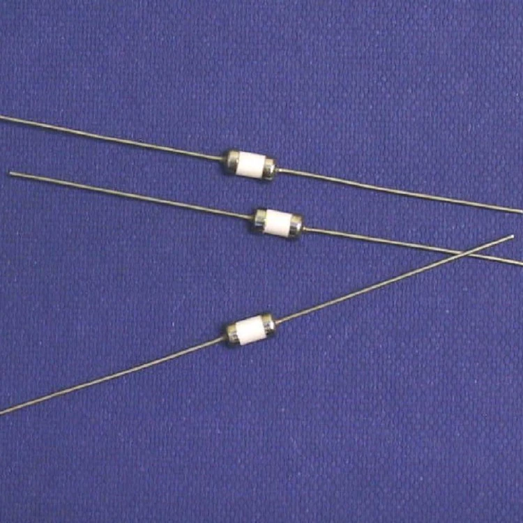 Предохранитель тока 4F, предохранитель 4x8