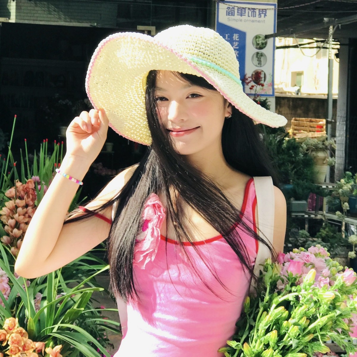 Sombrero de paja con ala grande, estilo pastoral para mujer, sombrero de pescador de paja dulce y versátil, la circunferencia de la cabeza grande muestra la cara, pequeño sombrero de protección solar