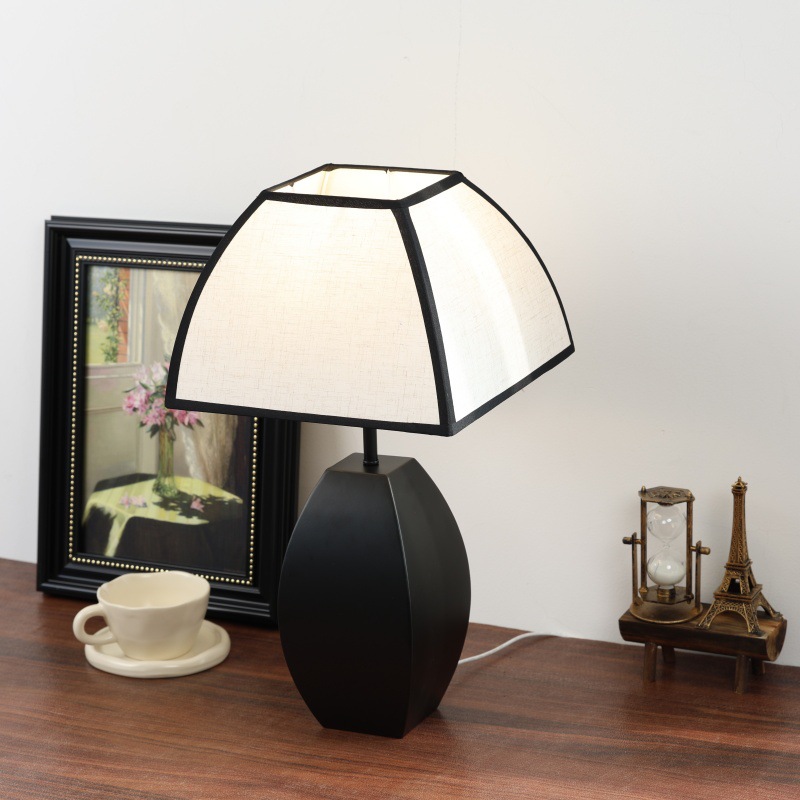 New Chinese-Style Wrought Iron Fabric Square Cover Vintage Table Lamp for Living Room, Study, Ambiance, Bedroom, Chinese-Style Bedside Lamp