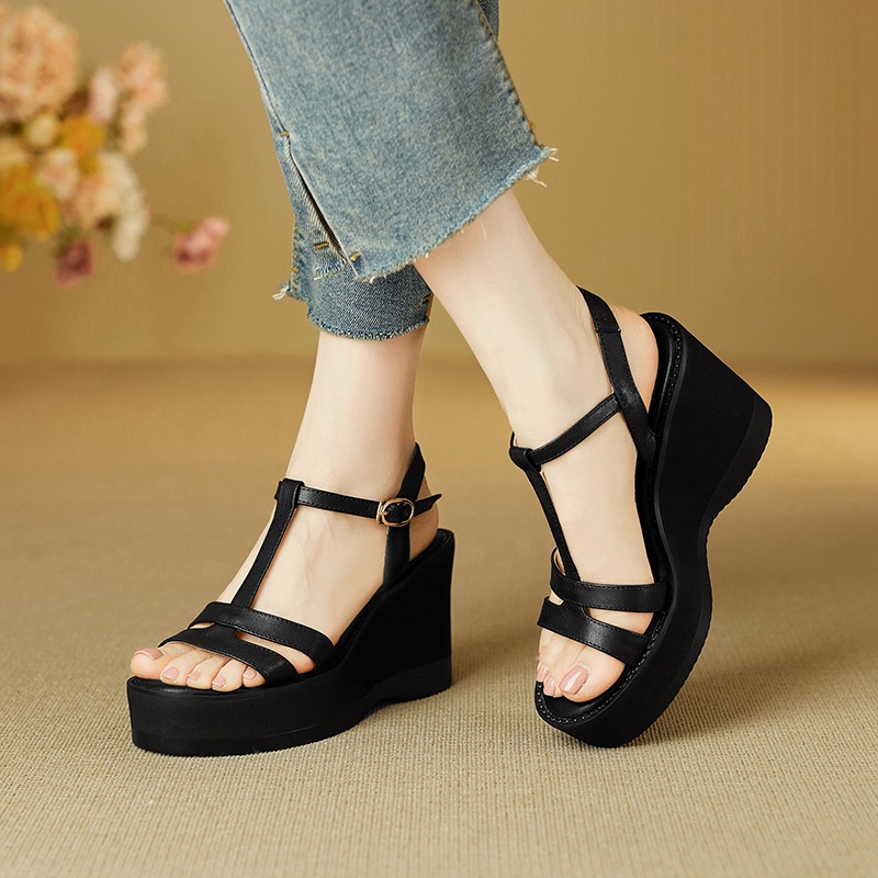 Sandal cao gót nữ mũi hở đế xuồng da bò, quai chữ T đơn giản, gót 9 cm — đen