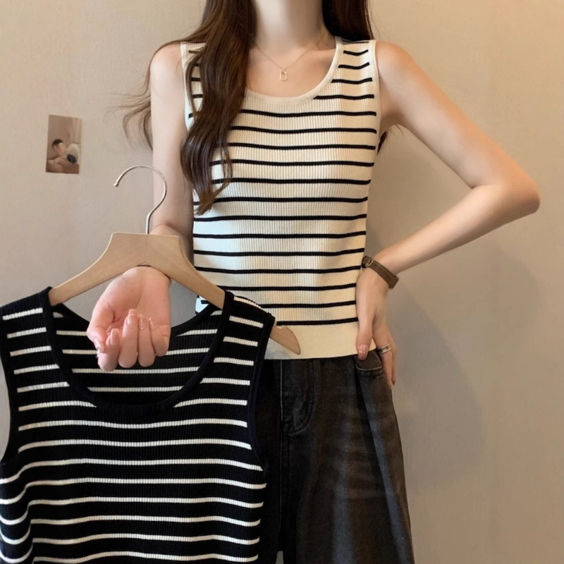 Striped Knitted Base Camisole Women's Inner 2025 Spring and Autumn New plus size chubby girl Belly Covering Slimming Top Summer Striped Knitted Base Camisole Women's Inner 2025 Spring and Autumn New plus size chubby girl Belly Covering Slimming Top Summer
