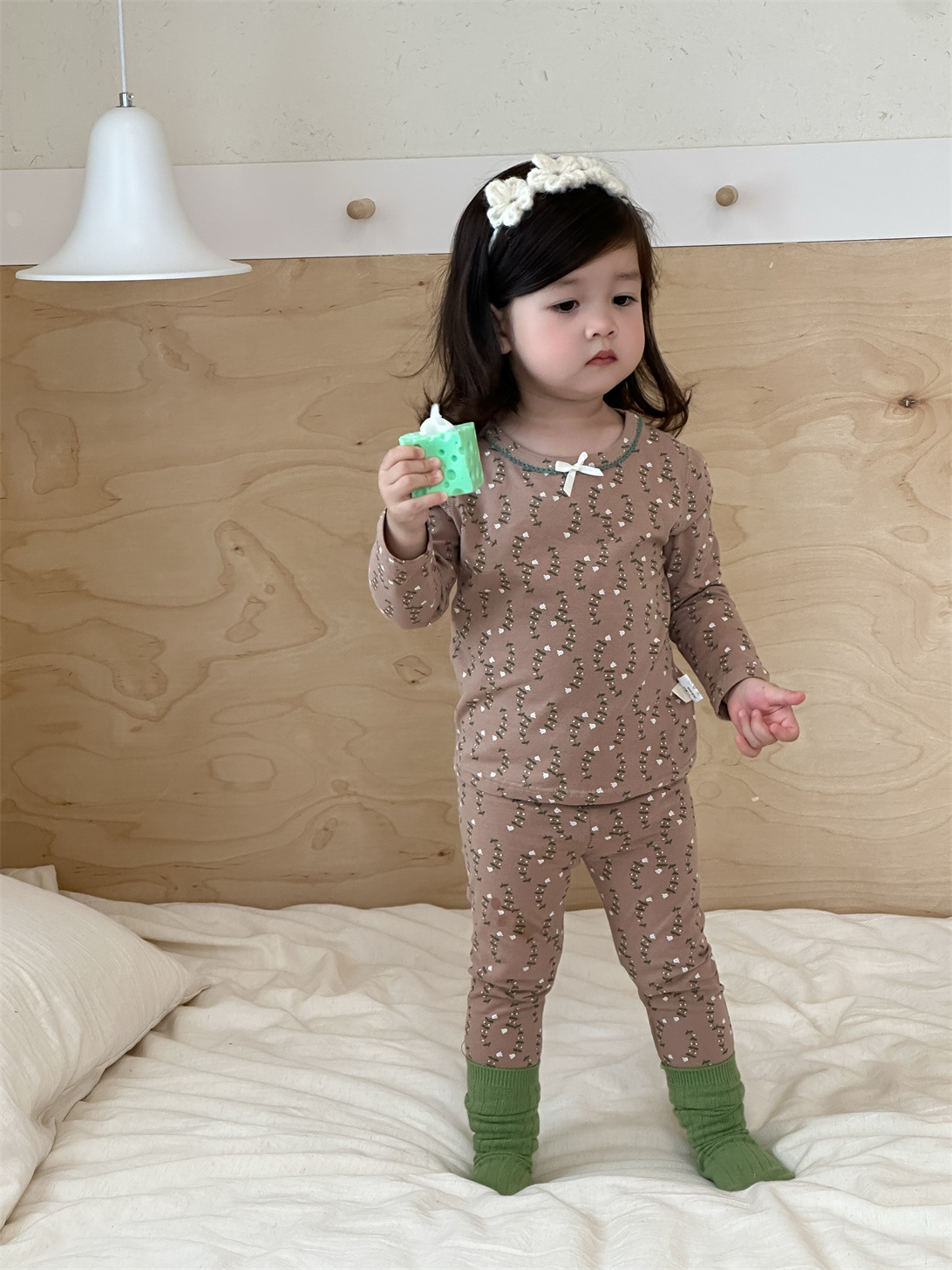 Pijamas infantiles de otoño conjunto de casa 2025 ropa de otoño ropa infantil coreana pijamas niñas ropa de hogar dos piezas