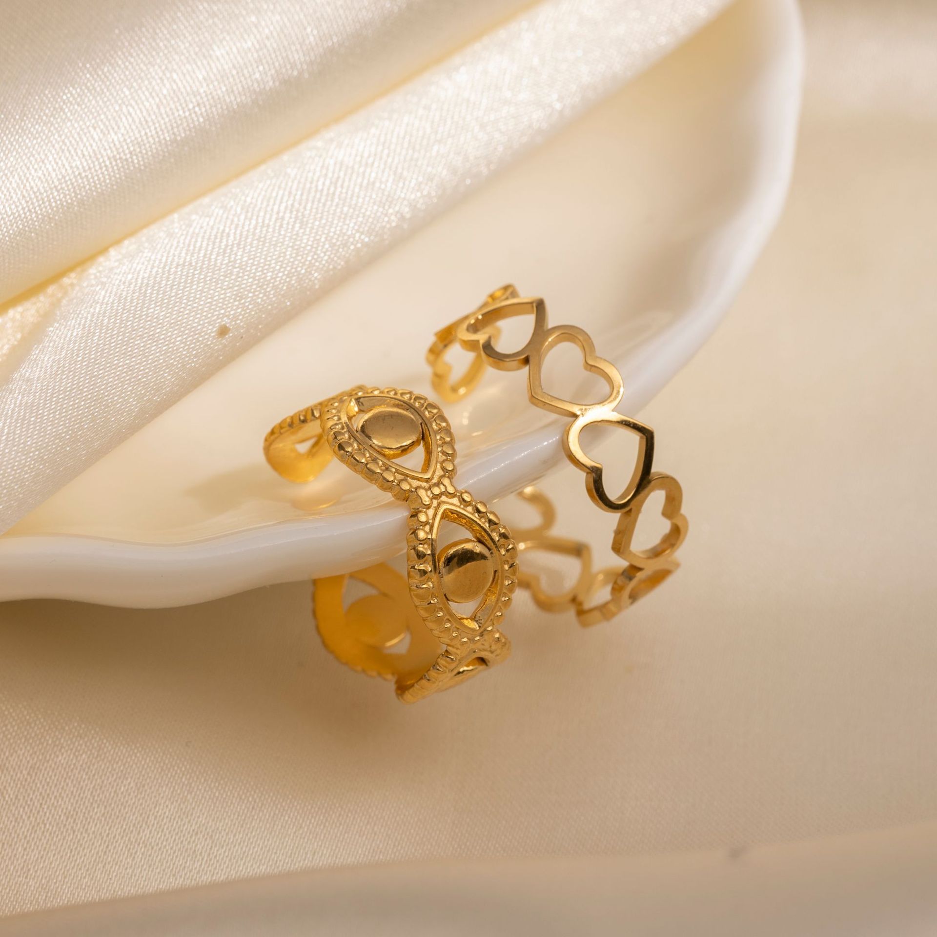 Anillo de acero inoxidable europeo y americano de Tena, joyería que no se desvanece de acero de titanio, anillo de sensación de lujo ligero, joyería explosiva transfronteriza ring