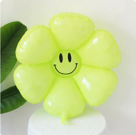 웃는 그린과 스몰 사이즈 데이지