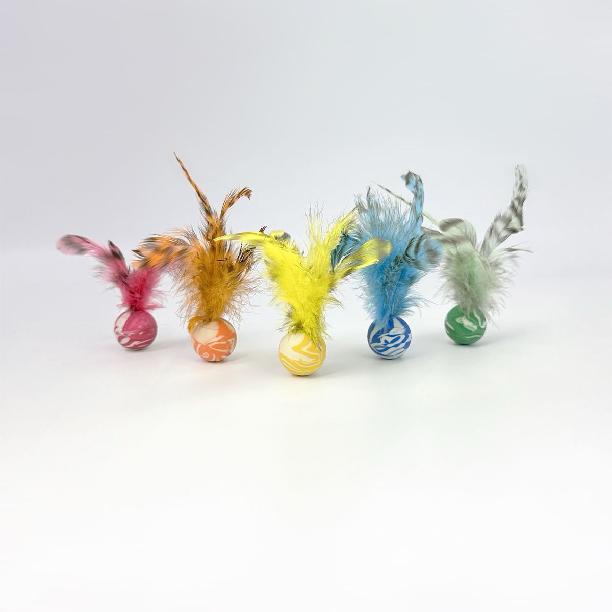 Feather-colored flower balls with patterns - random colors (ball diameter 2.5cm)