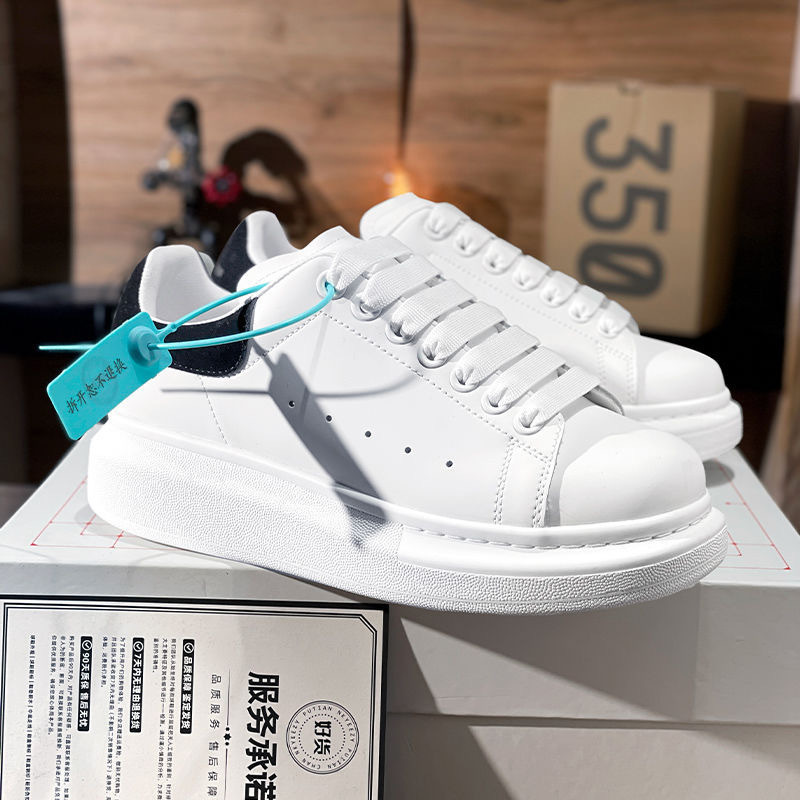 Popular Mcqueen White Sneakers for Female Students, Internet Celebrity Couple Versatile Classic Height-Increasing Sneakers, Men's Casual Sports Shoes
