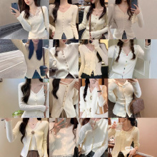 濮院秋冬季针织开衫女士上衣毛衣女浅米色显瘦软糯十三行女装批货