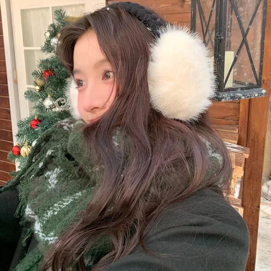 財閥の千金の白いウサギの毛の耳に似せて、毛の耳をかぶせて、保温して、耳を保護します。