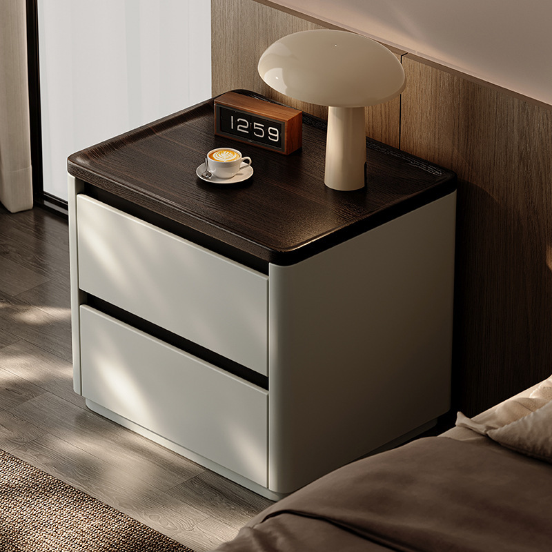 Mesa de cama de madera maciza lujosa alta sensación2024 nuevo estilo simple y moderno sensación de diseño pequeño gabinete junto a la cama del dormitorio familiar