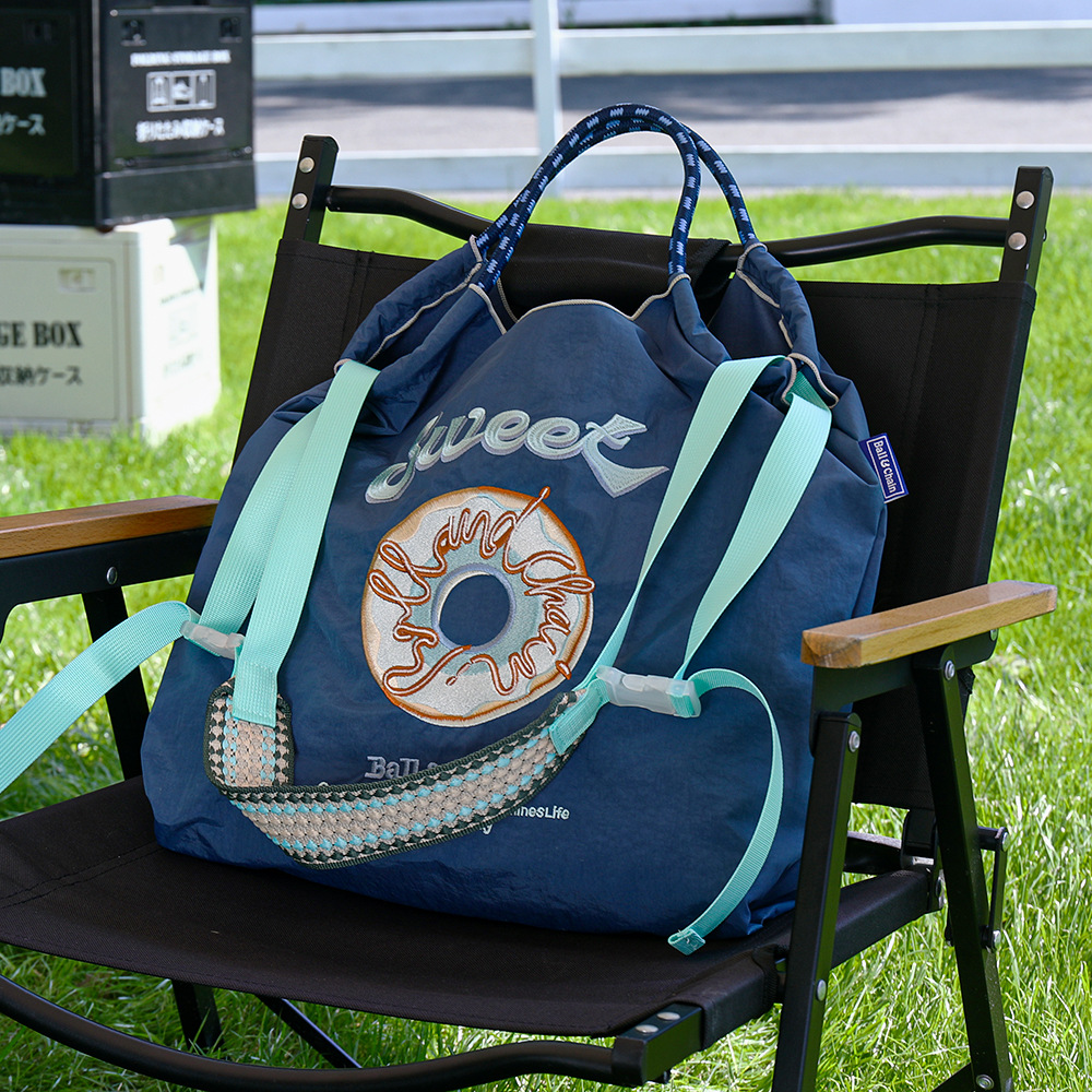 네이비블루 도넛